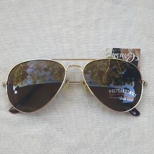 Elegant Gold Aviator Sunglasses
